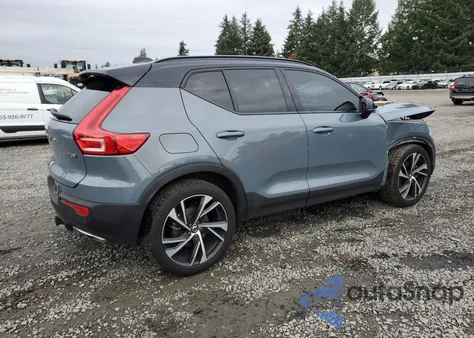 2020 Volvo Xc40 T5 R-Design из США, поврежденный, VIN YV4162UM3L2325100